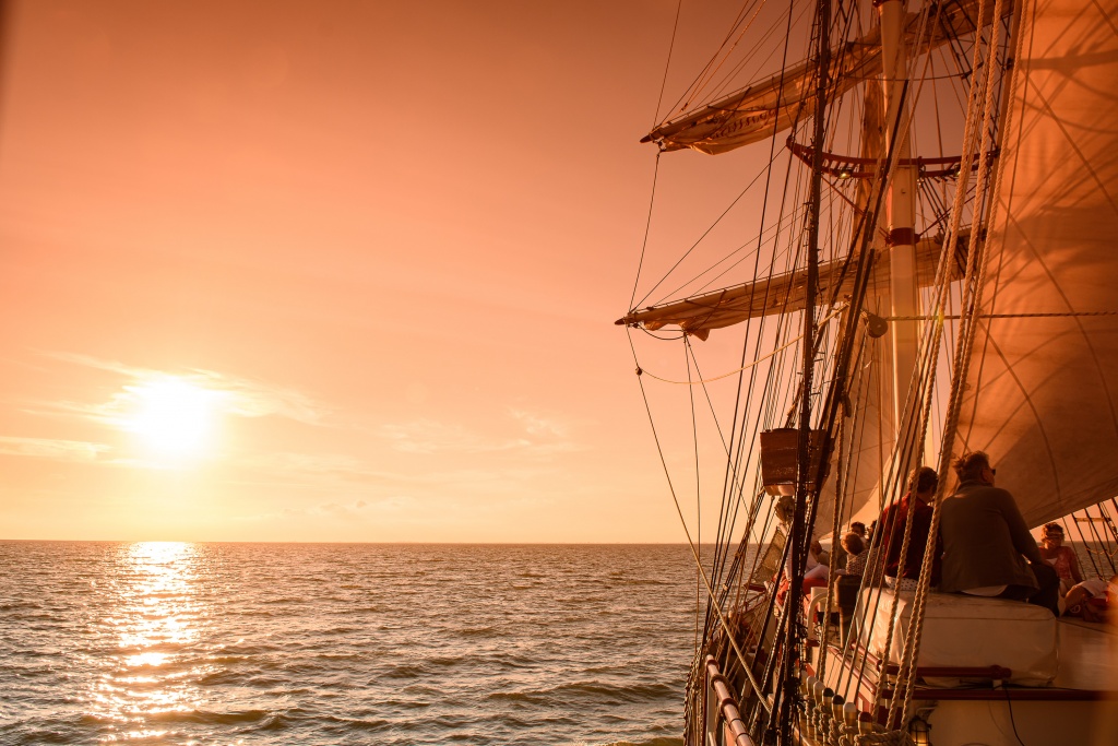 Bedrijfsuitje, Zeilschip Bounty, VIP Sailing & Dancing Allin